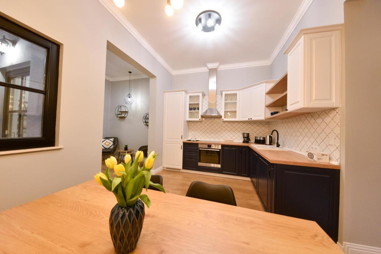 Victoria'S Old Town Deluxe Apartment (Adults Only) Timişoara Exterior foto